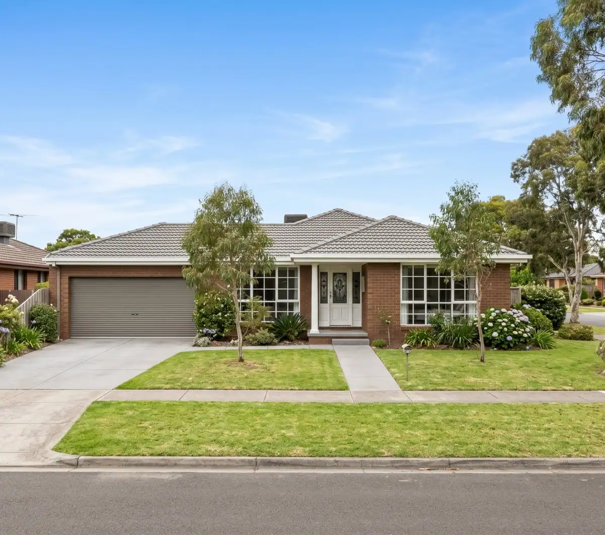Painters Wantirna South - Exterior painting  residential 4 bedroom brick veneer